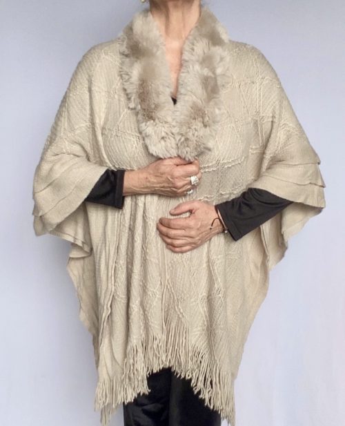 Ruana Cuello Piel Beige