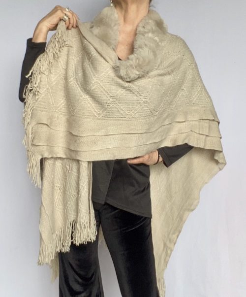 Ruana Cuello Piel Beige