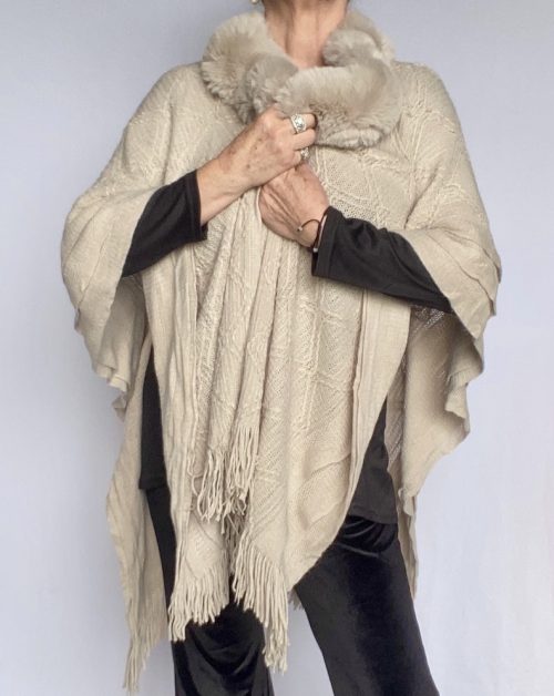Ruana Cuello Piel Beige